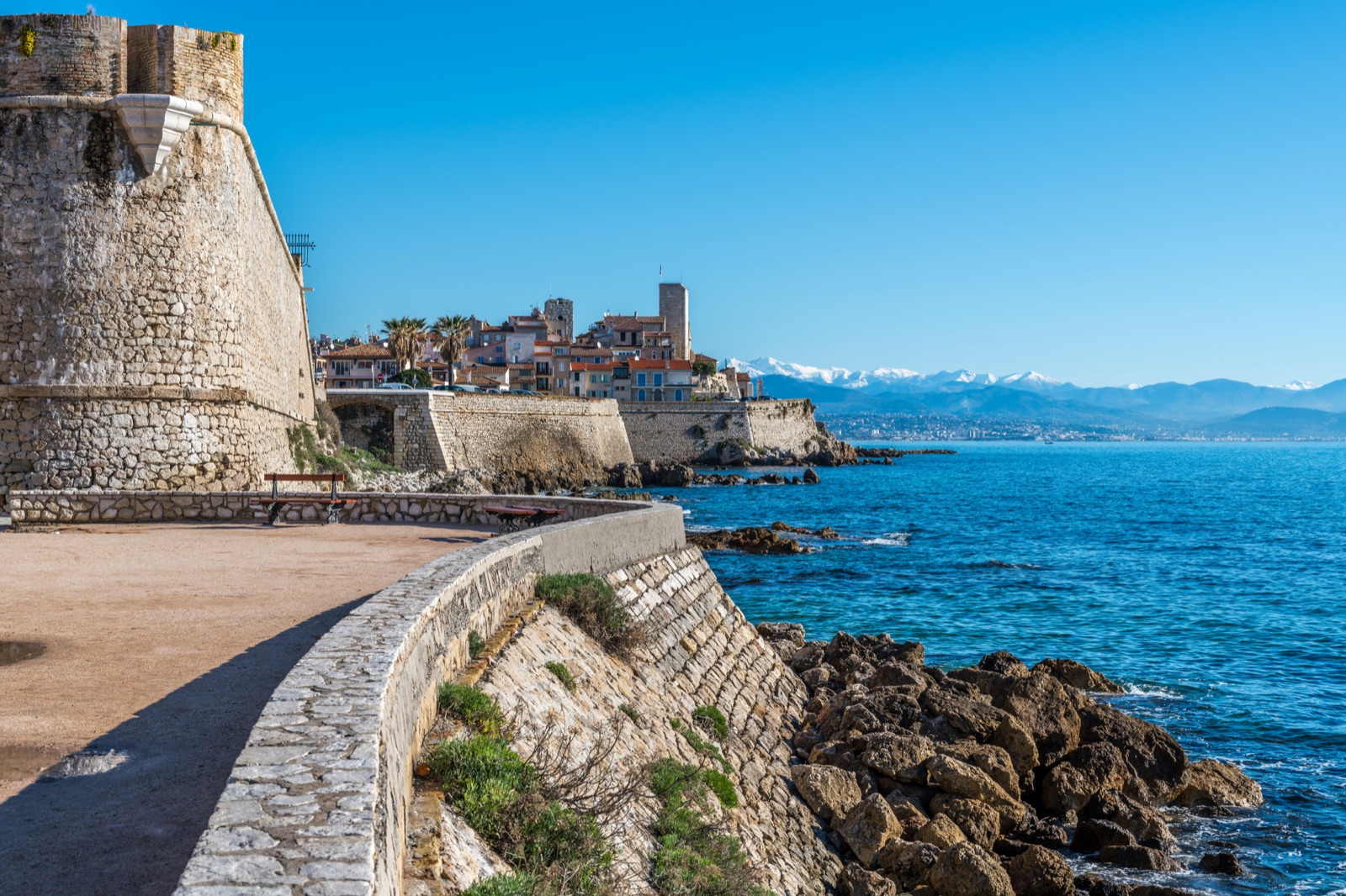 Illustration — Antibes