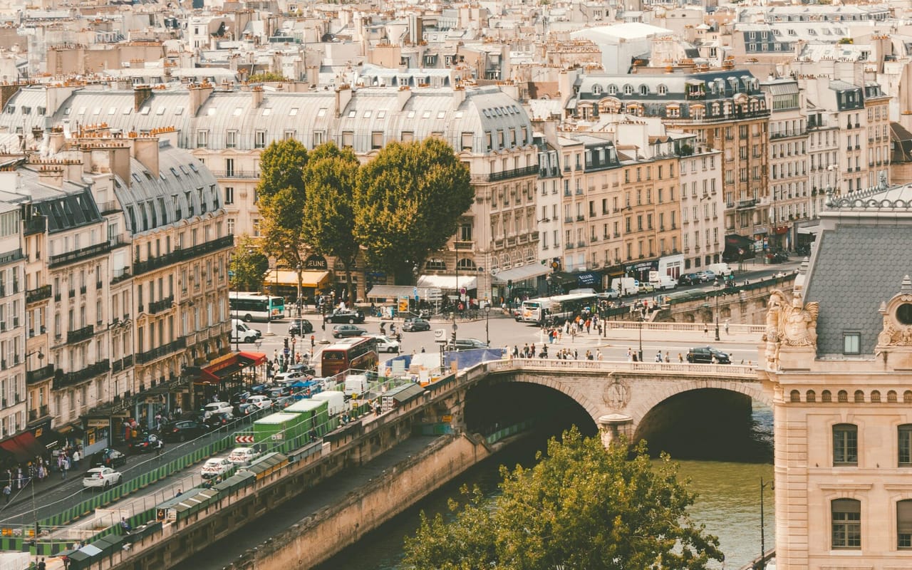 Illustration — Paris